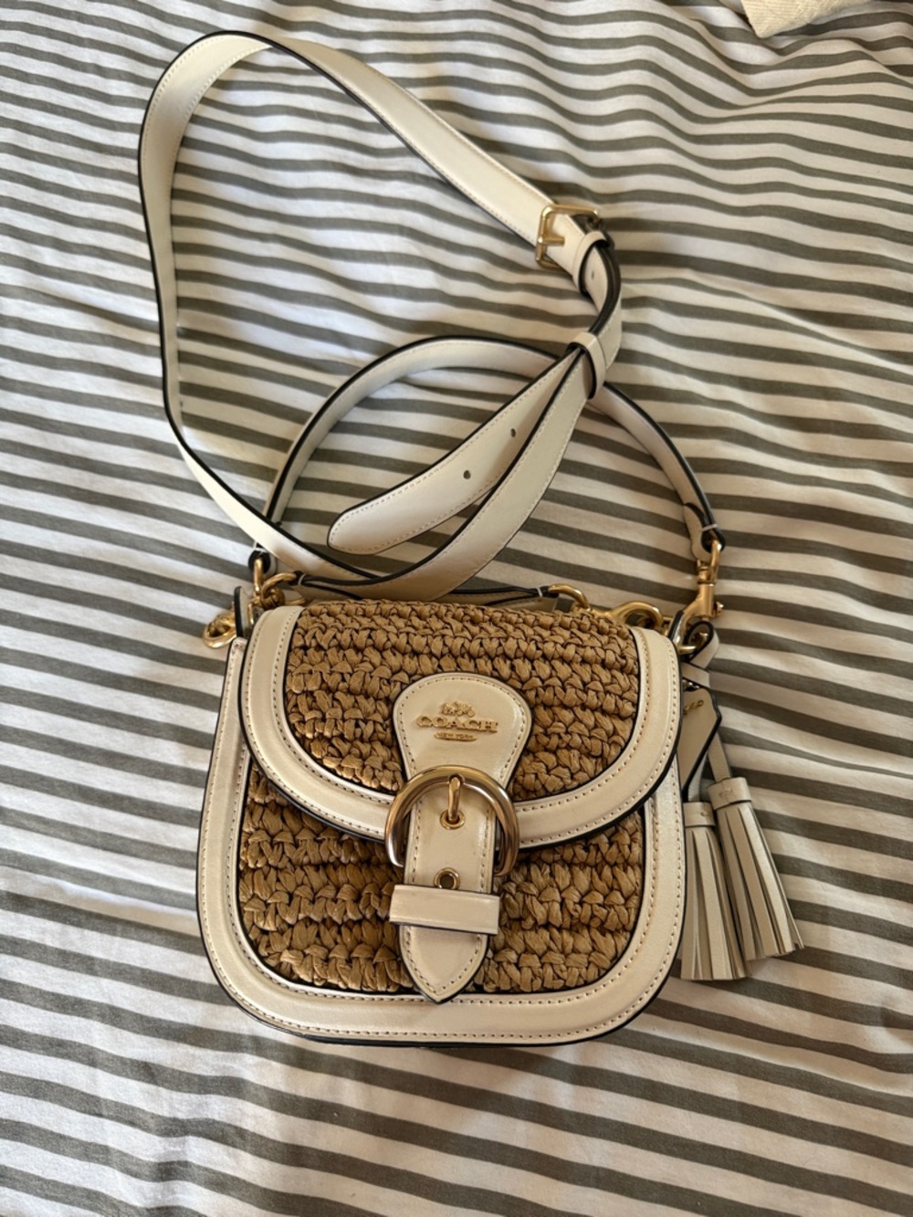 Discontinued Coach Woven Straw Crossbody Bag w/ Cream White Leather Trim Gold - Picture 3 of 11